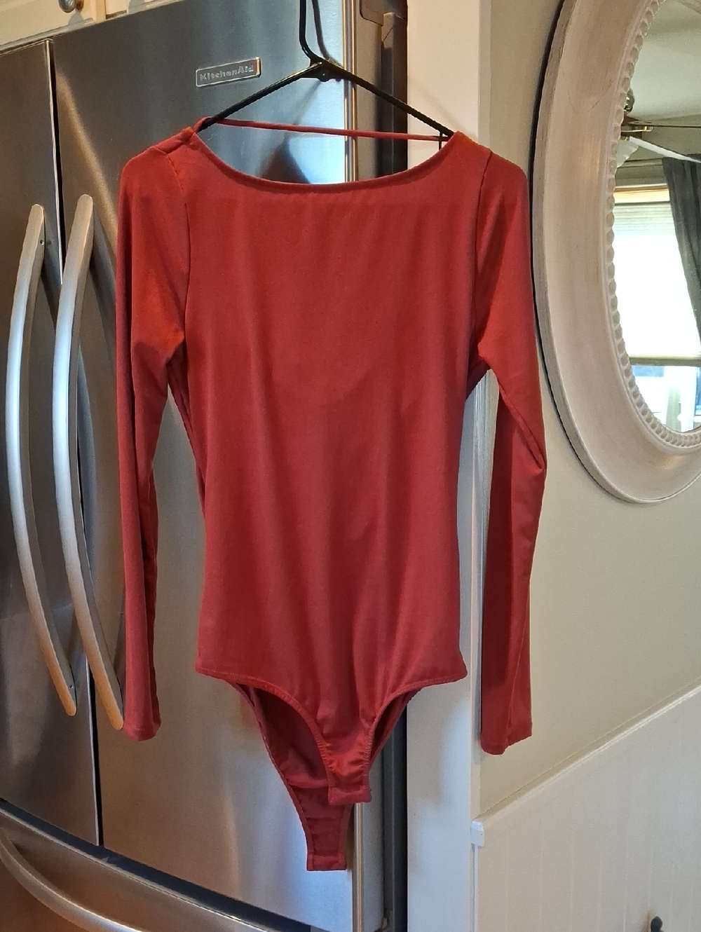 Gilli Long Sleeve Cowl Back Bodysuit in Burgundy - Picture 7 of 8